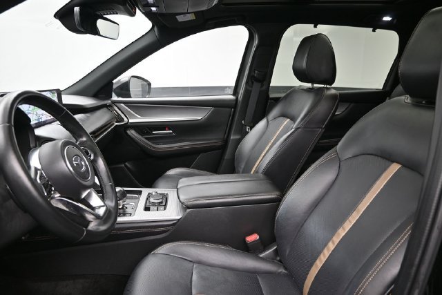 Certified 2025 MAZDA CX-70 Plug-In Hybrid w/ Premium Plus AWD/4WD image 10