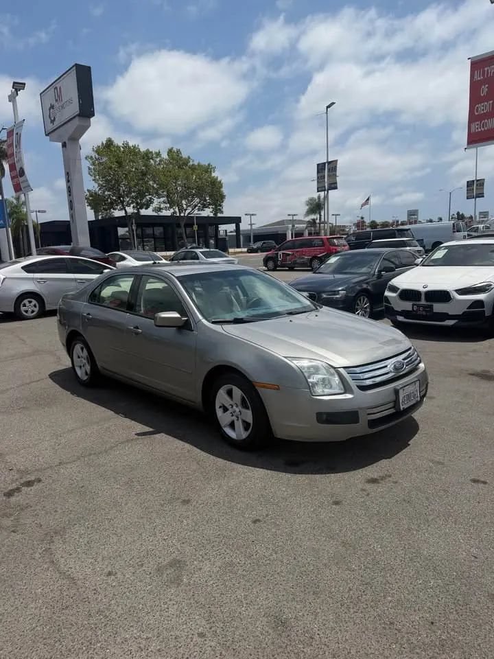 Used 2008 Ford Fusion SE FWD image 3