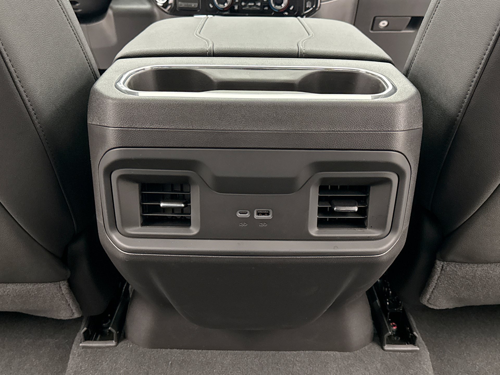Used 2026 Chevrolet Silverado 1500 LT Trail Boss w/ LT Trail Boss Premium Package AWD/4WD image 16