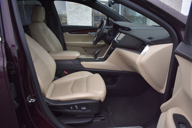 Used 2018 Cadillac XT5 Luxury w/ LPO, Wheel Lock Package image 42