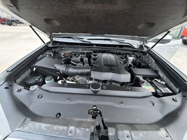 Certified 2022 Toyota 4Runner SR5 RWD image 34