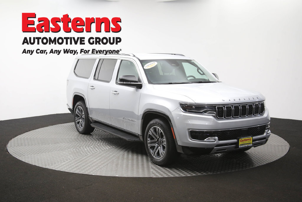 Used 2024 Jeep Wagoneer L Series II w/ Flexible Seating Group AWD/4WD image 57
