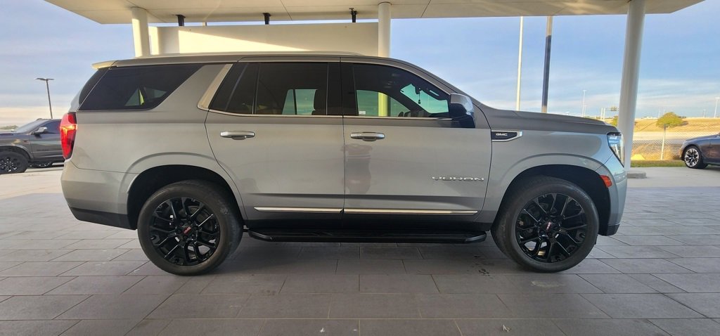 Used 2023 GMC Yukon SLT image 5