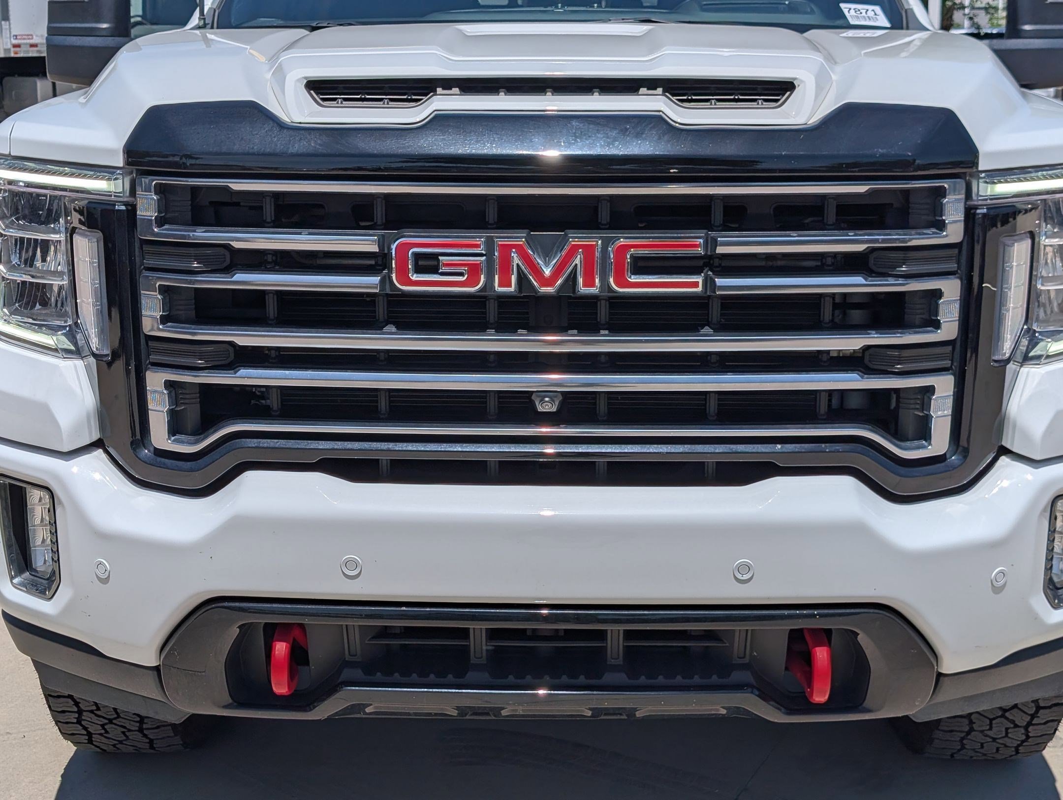 Certified 2021 GMC Sierra 3500 AT4 w/ AT4 Premium Plus Package AWD/4WD image 9