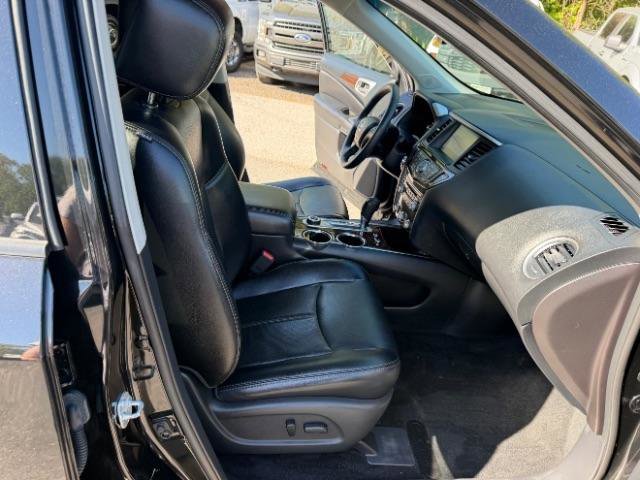 Used 2016 Nissan Pathfinder Platinum w/ Family Entertainment Package AWD/4WD image 41