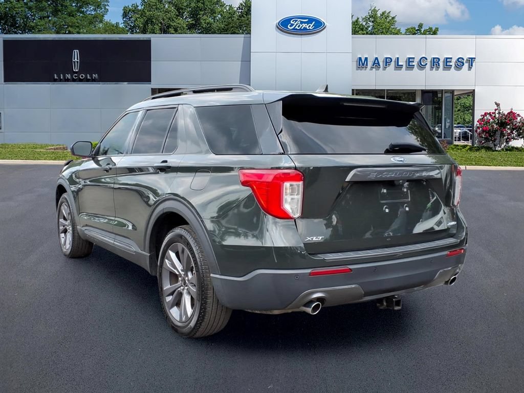 Used 2022 Ford Explorer XLT w/ Equipment Group 202A AWD/4WD image 3