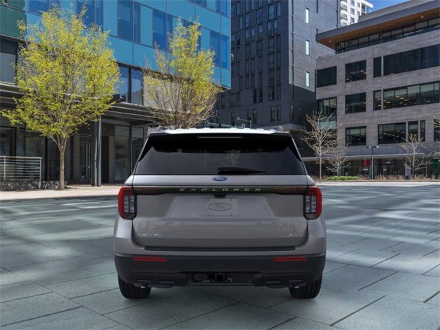 New 2026 Ford Explorer Active image 5