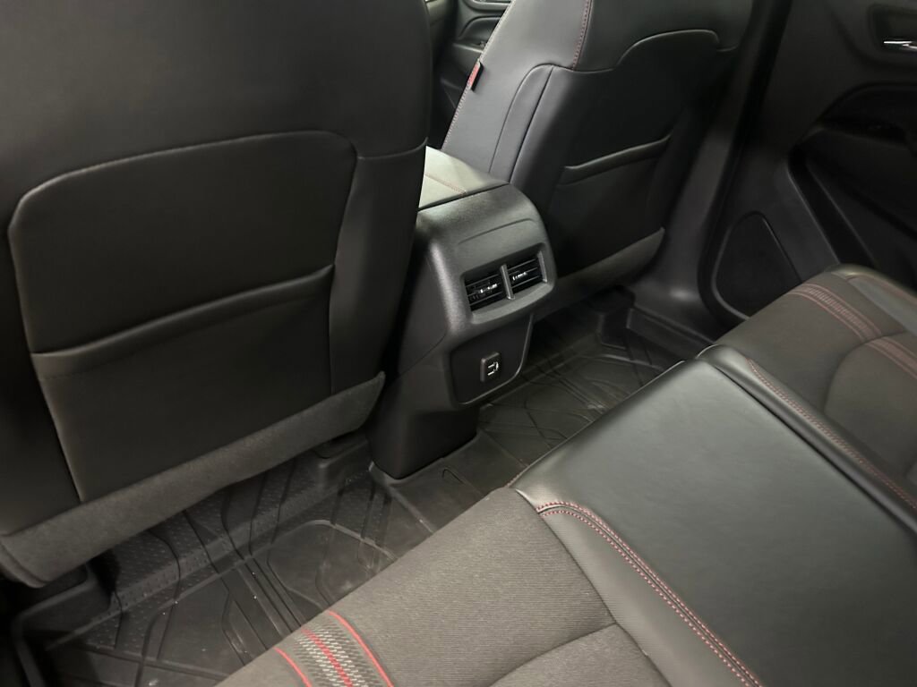 Certified 2023 Chevrolet Equinox RS w/ LPO, Floor Liner Package image 20