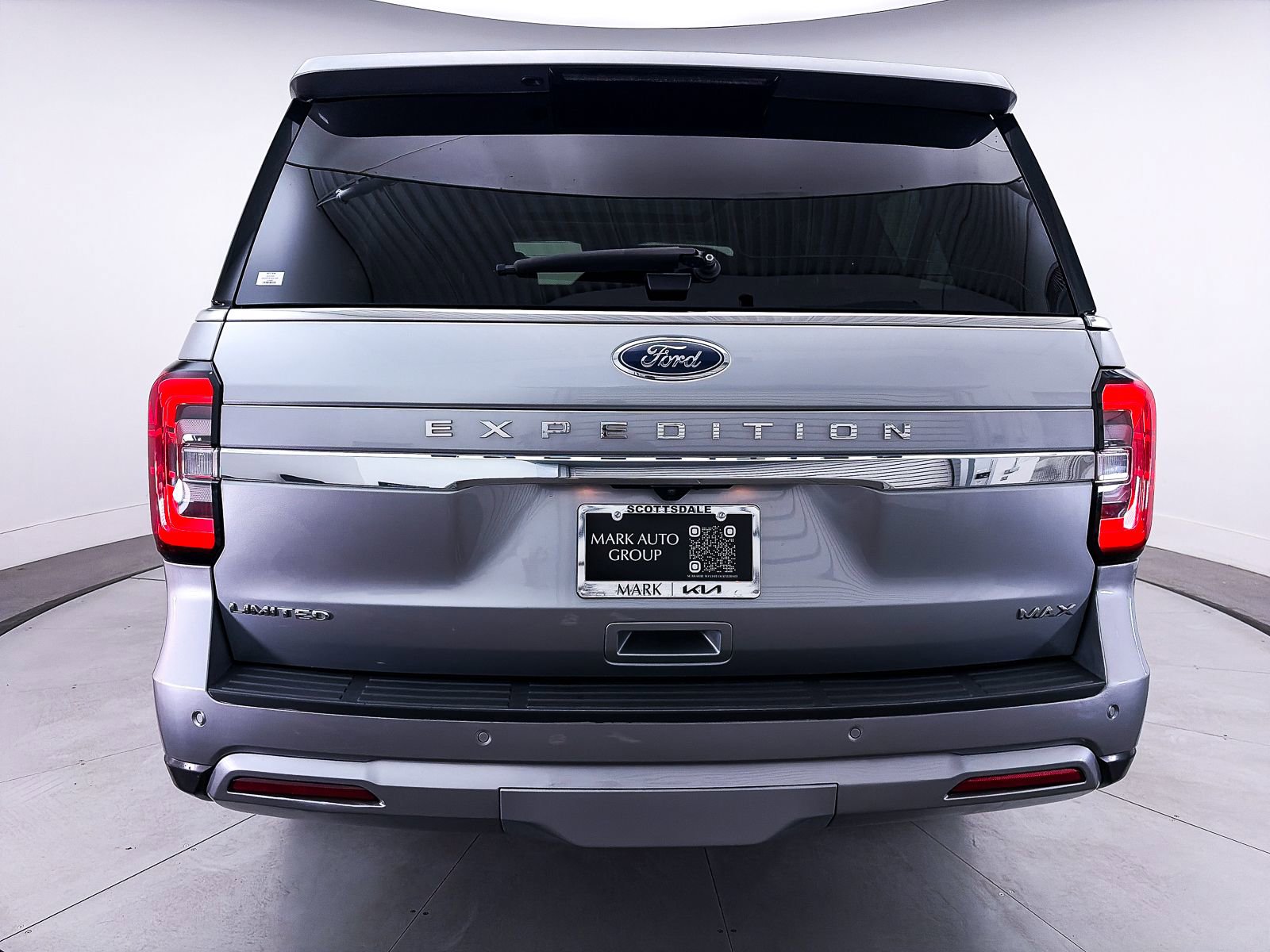 Used 2023 Ford Expedition Max Limited AWD/4WD image 16