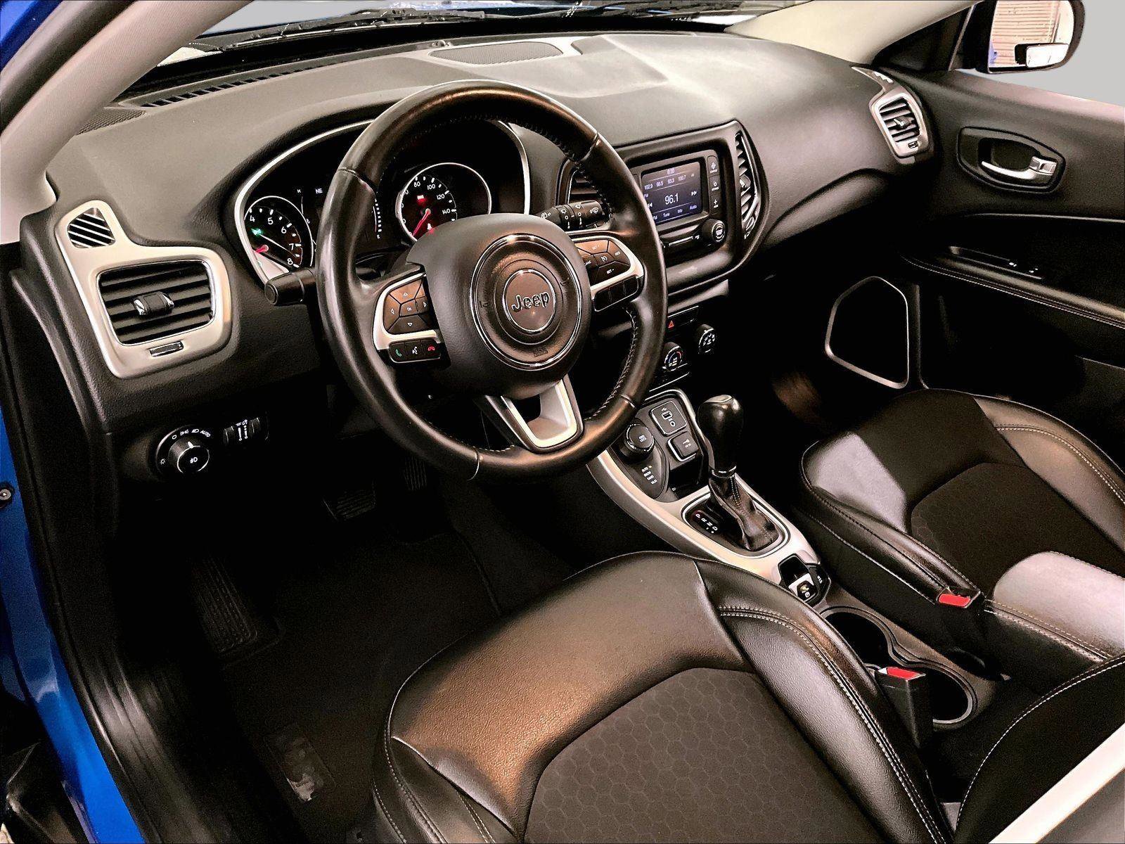Used 2018 Jeep Compass Latitude image 12