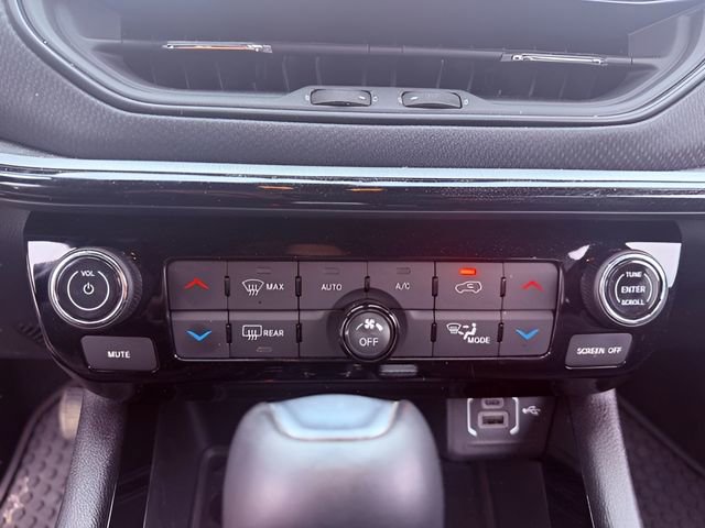 Certified 2025 Jeep Compass Trailhawk w/ Trailhawk Elite Group image 21