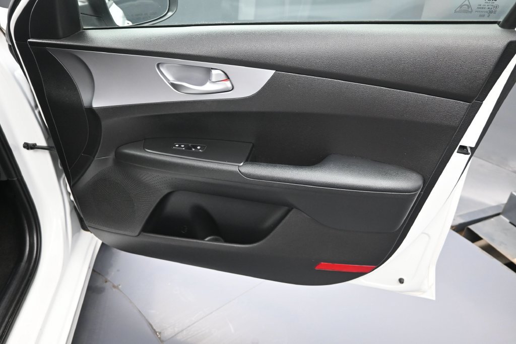 Certified 2023 Kia Forte LXS w/ LXS Technology Package FWD image 32