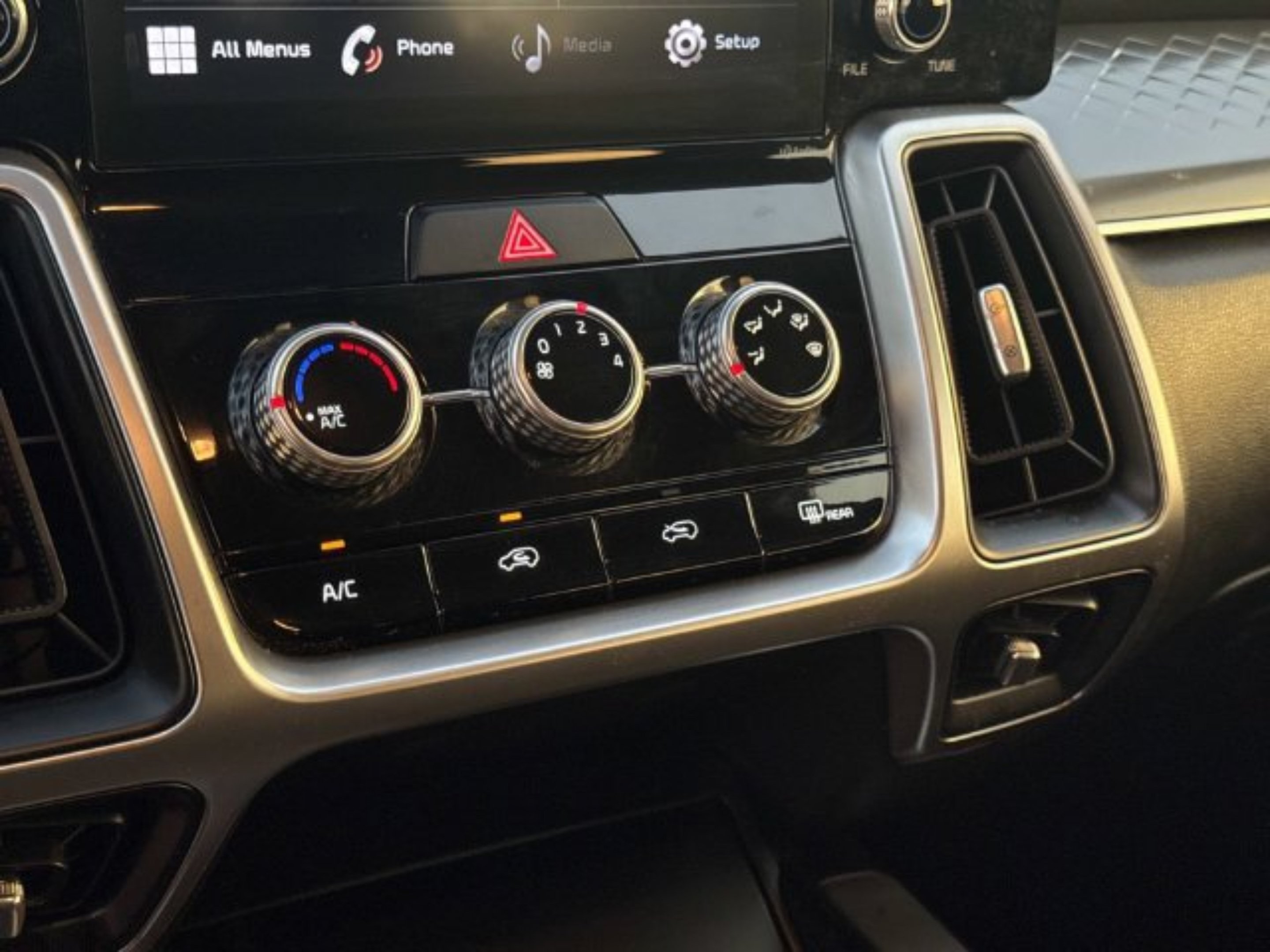 Used 2021 Kia Sorento LX FWD image 18