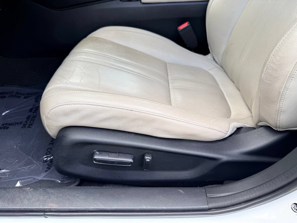 Used 2019 Honda Insight Touring image 12