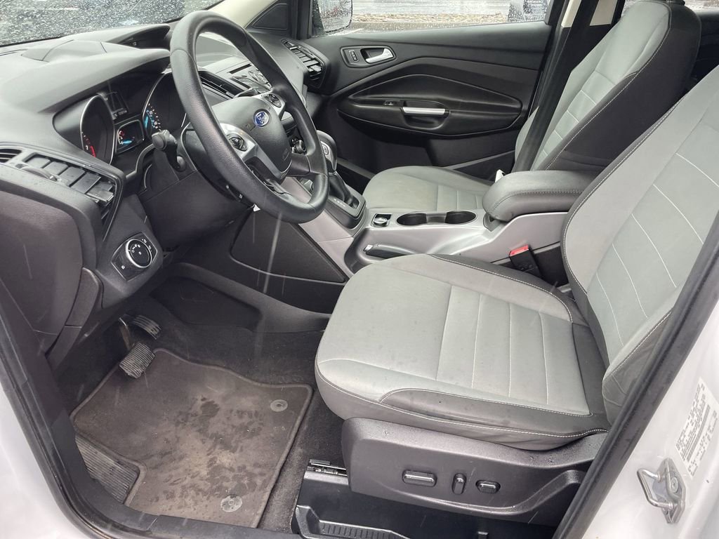 Used 2016 Ford Escape SE image 9