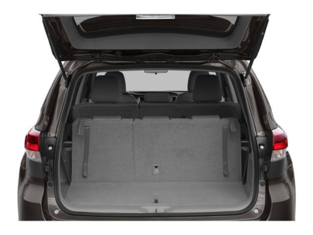 Used 2019 Toyota Highlander LE AWD/4WD image 11