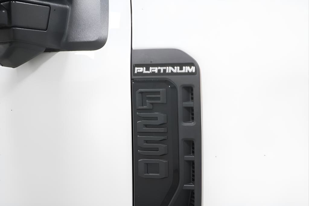 Used 2025 Ford F250 Platinum image 36
