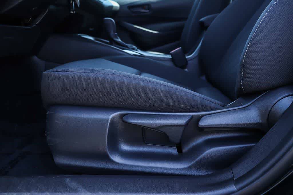 Used 2025 Toyota Corolla LE FWD image 20