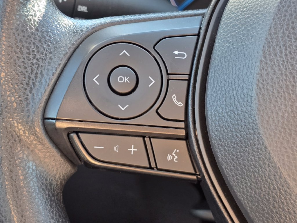 Certified 2025 Toyota RAV4 LE AWD/4WD image 31