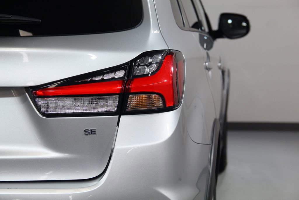 Used 2022 Mitsubishi Outlander Sport SE AWD/4WD image 14