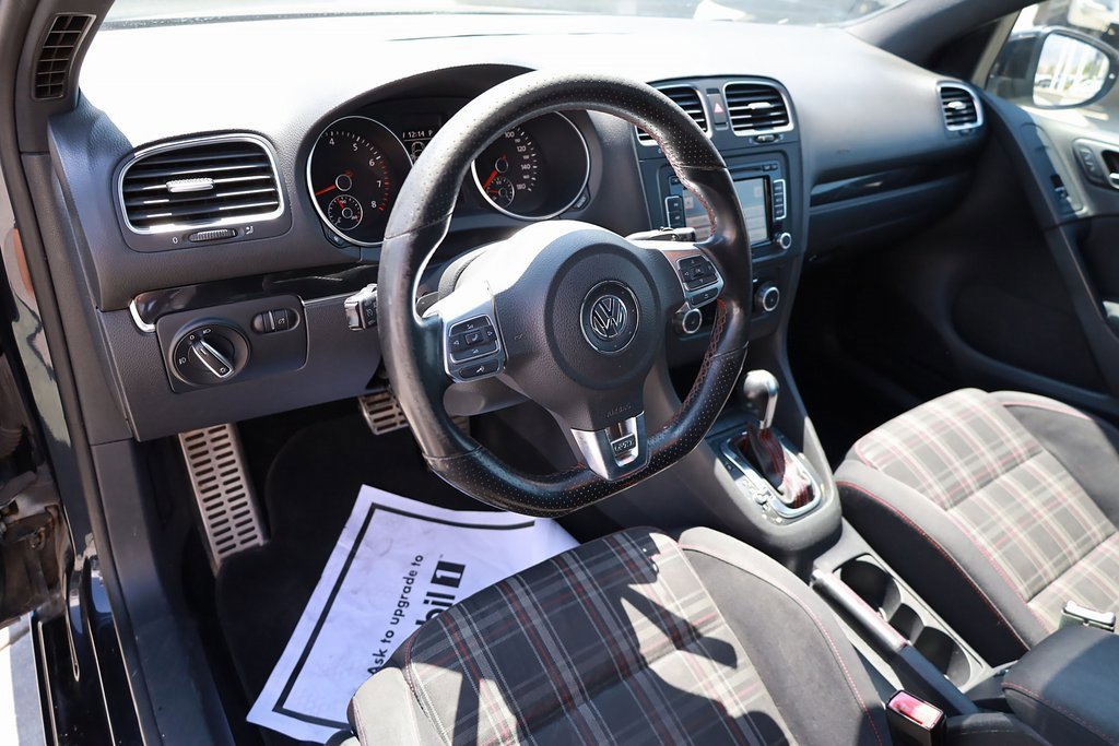 Used 2010 Volkswagen GTI 4-Door image 12
