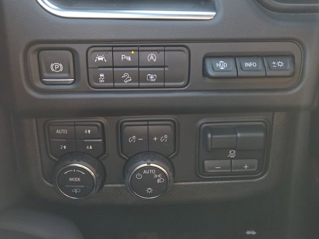 Used 2024 Chevrolet Tahoe High Country image 13