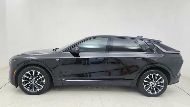 Used 2025 Cadillac Lyriq Sport AWD/4WD image 4