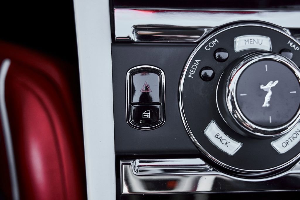 Used 2020 Rolls-Royce Wraith image 60
