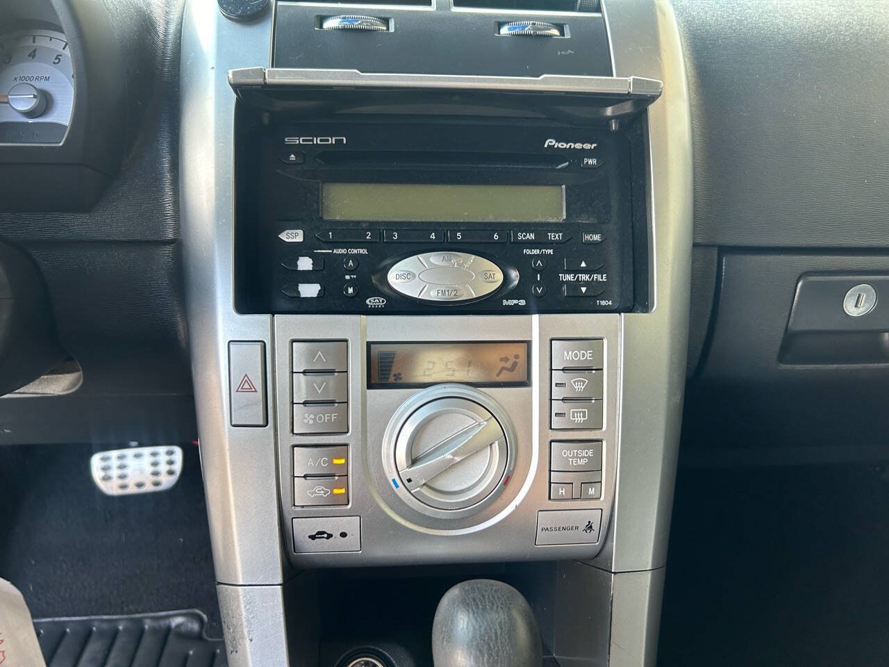 Used 2005 Scion tC FWD image 16