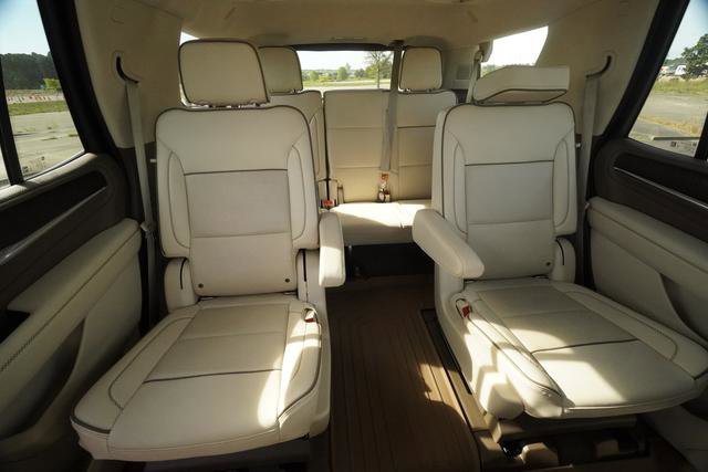 Used 2022 GMC Yukon Denali RWD image 21