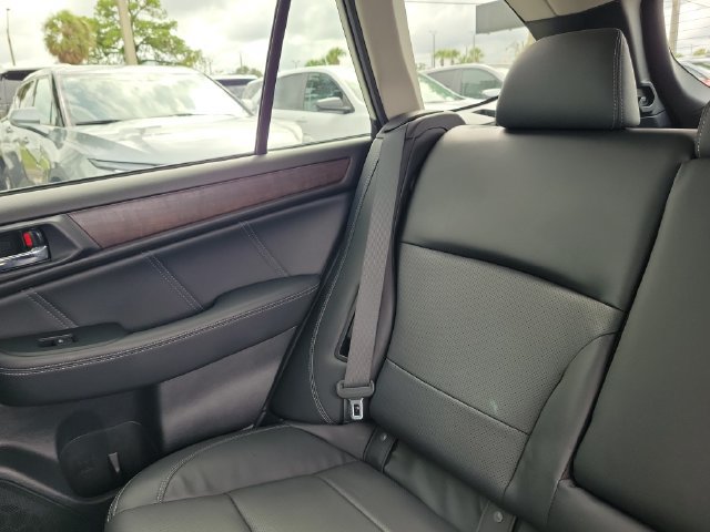 Used 2019 Subaru Outback 3.6R Limited AWD/4WD image 12