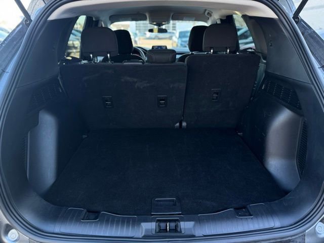 Used 2025 Ford Escape Active image 11
