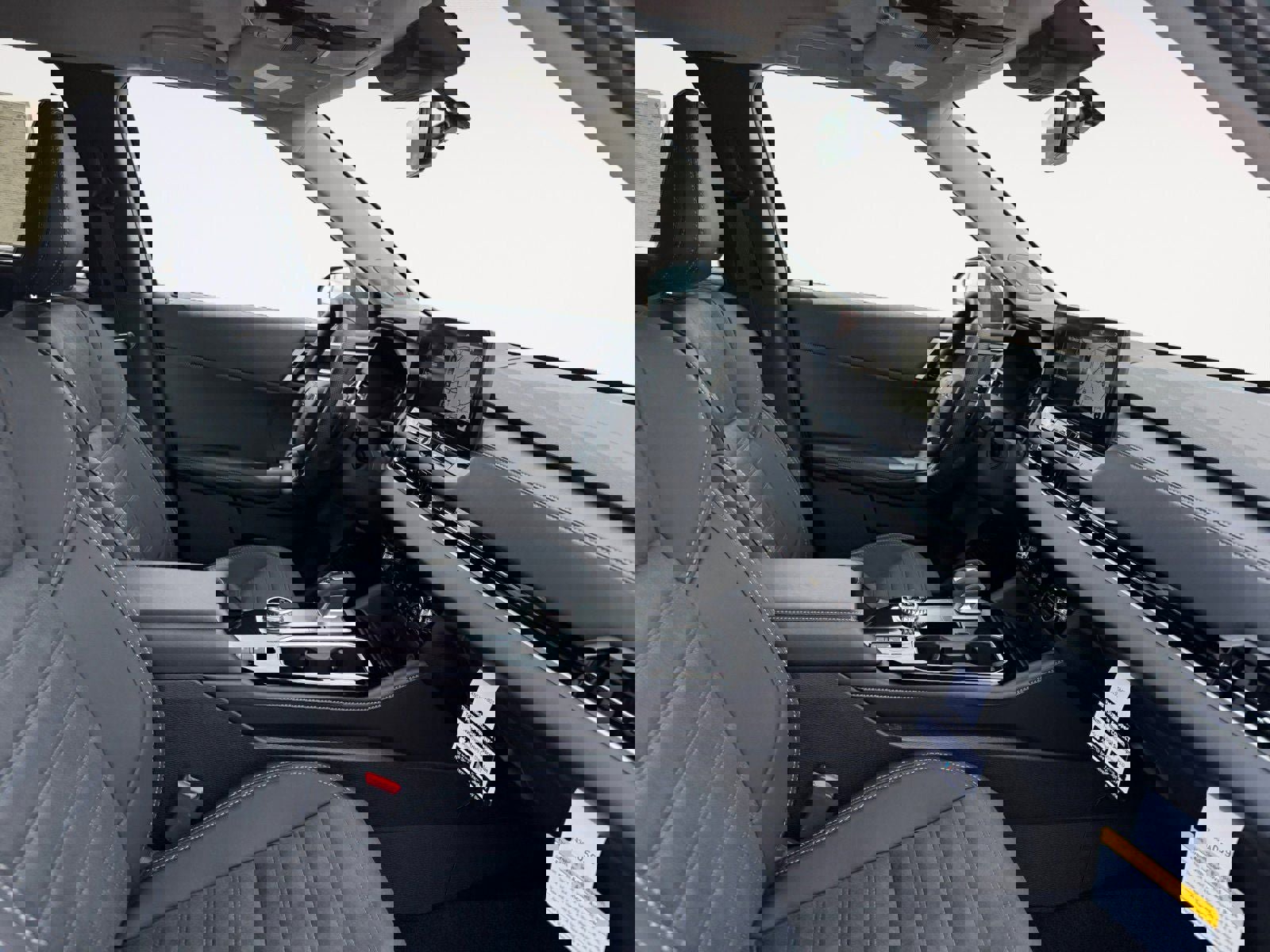 New 2025 Mitsubishi Outlander SE image 15