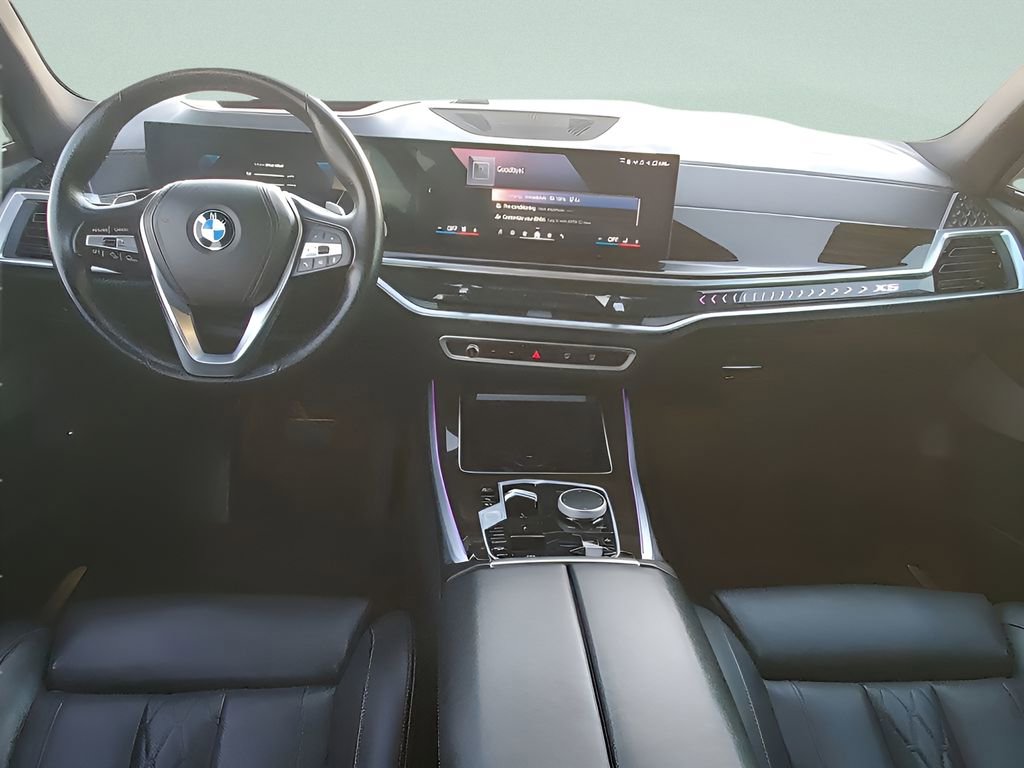 Used 2025 BMW X5 xDrive50e image 25
