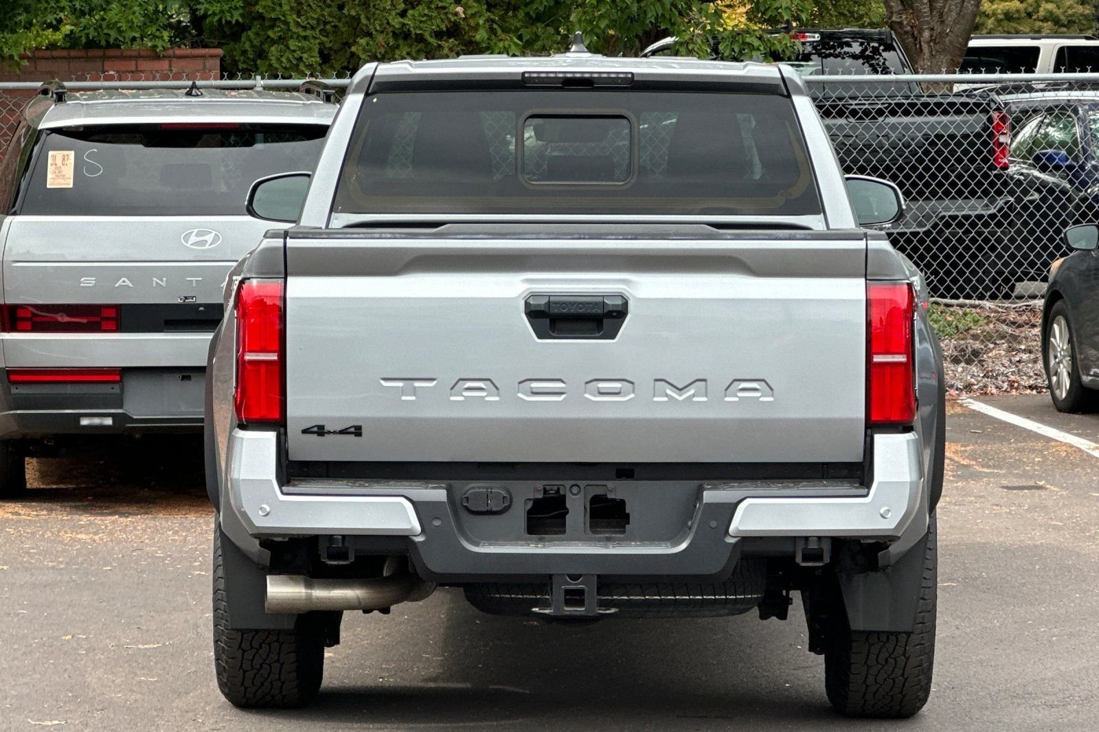Used 2024 Toyota Tacoma TRD Off-Road AWD/4WD image 5
