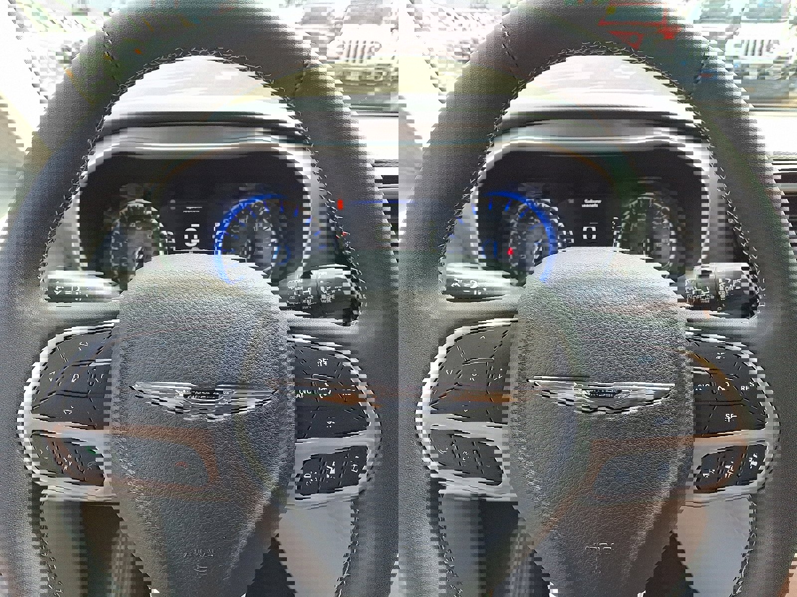 Used 2022 Chrysler Pacifica Touring-L image 18