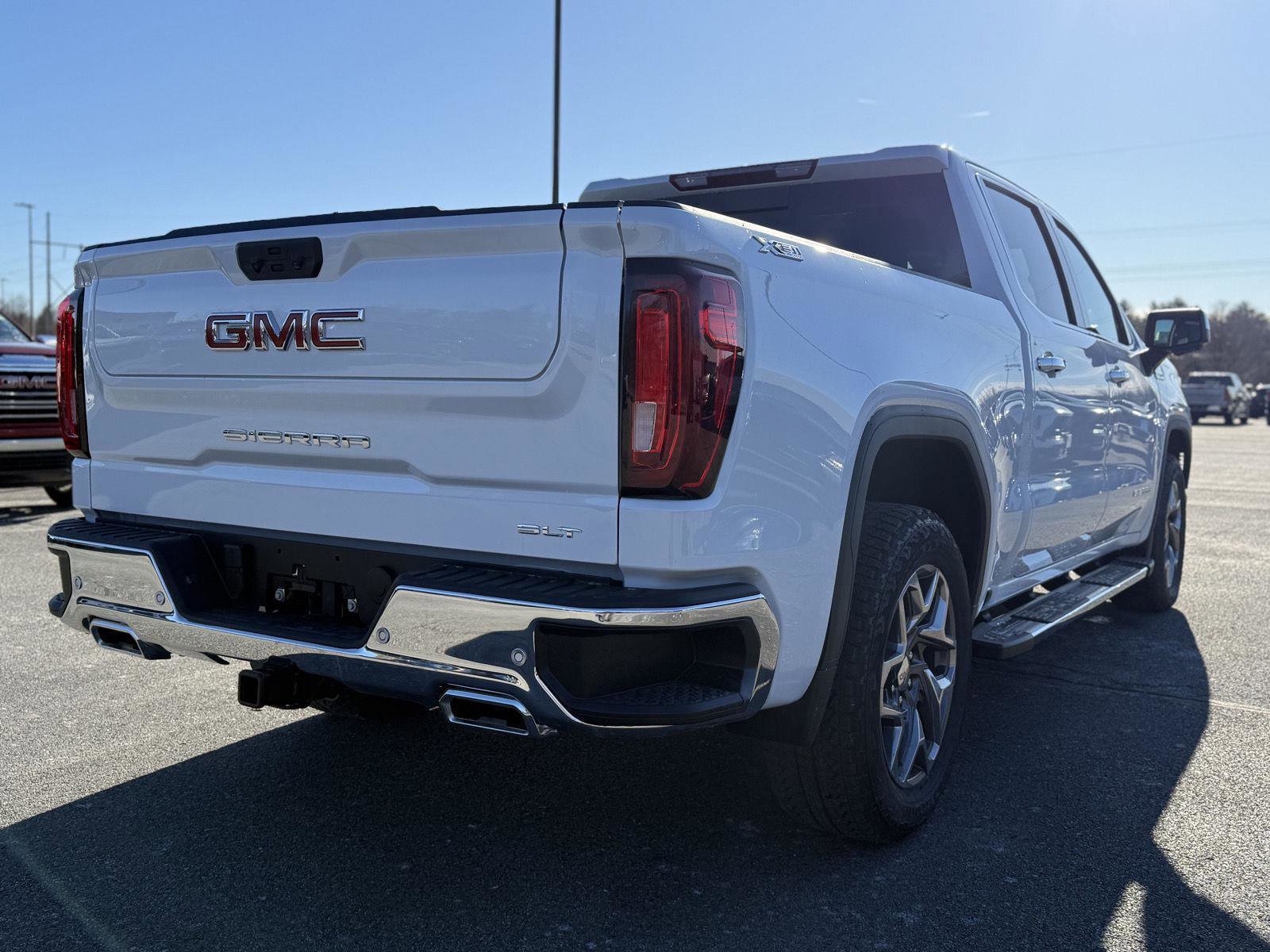 New 2026 GMC Sierra 1500 SLT image 5
