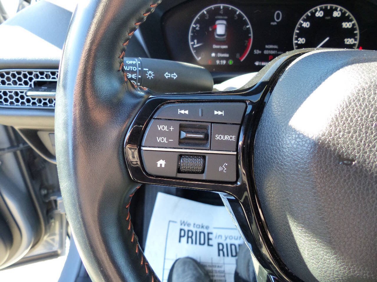 Used 2025 Honda HR-V Sport image 23