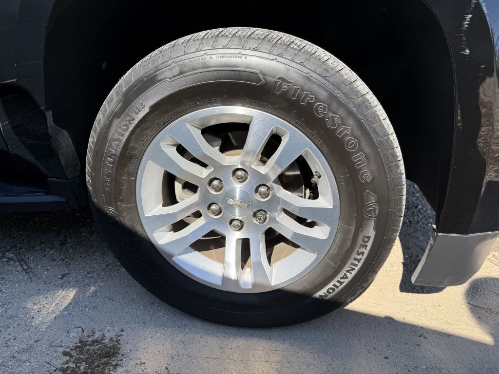 Used 2019 Chevrolet Suburban LT image 39