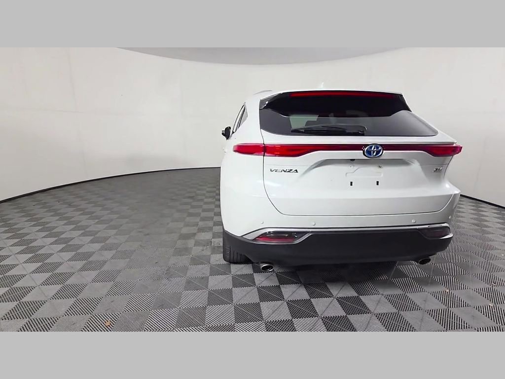 Used 2024 Toyota Venza XLE AWD/4WD image 42
