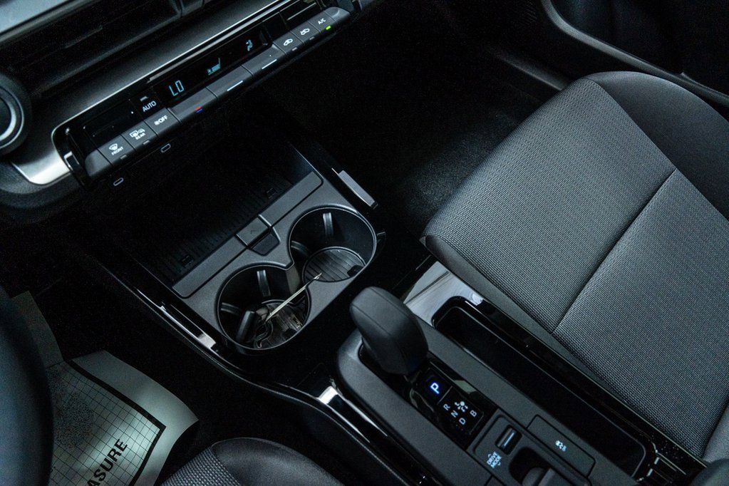 Used 2026 Toyota Prius LE image 18