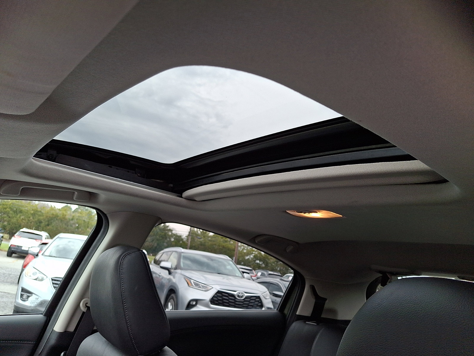 Used 2017 Honda HR-V EX-L image 14