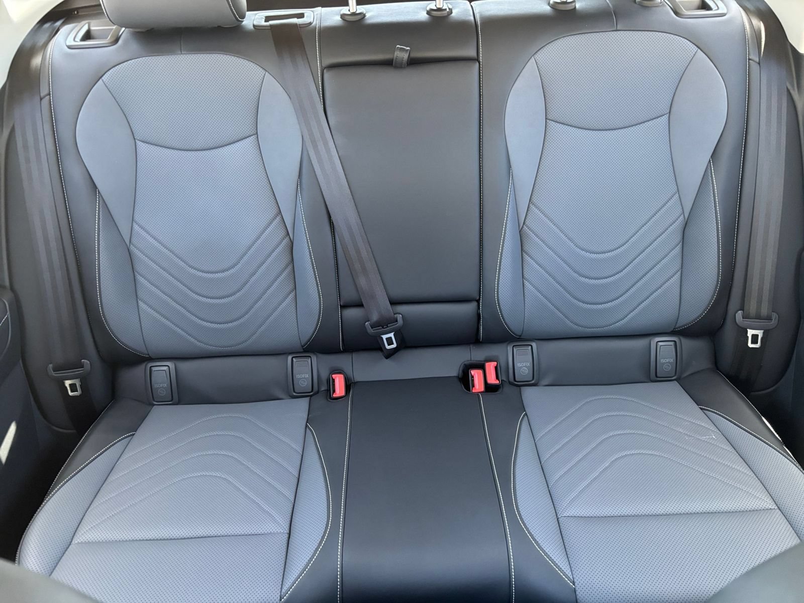 Used 2026 Volkswagen Tiguan SE AWD/4WD image 40