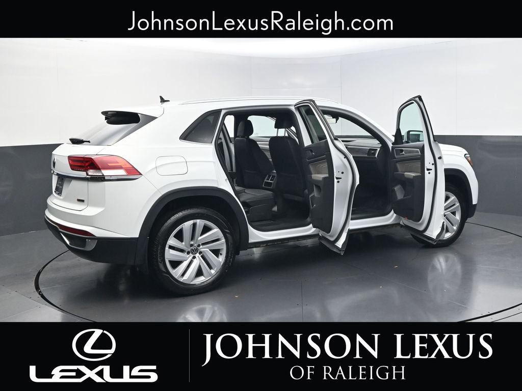 Used 2023 Volkswagen Atlas Cross Sport SE image 31
