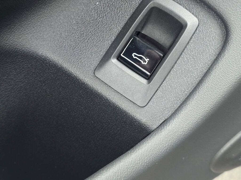 Used 2026 BMW M5 image 36