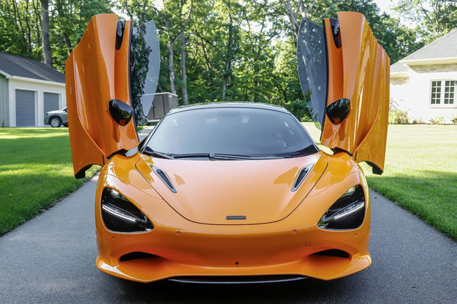 Used 2026 McLaren 750S Spider RWD image 22