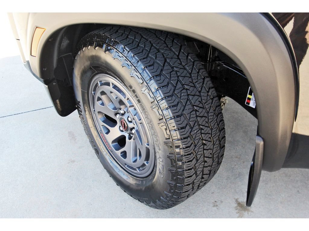 Used 2025 Nissan Frontier Pro-X RWD image 7