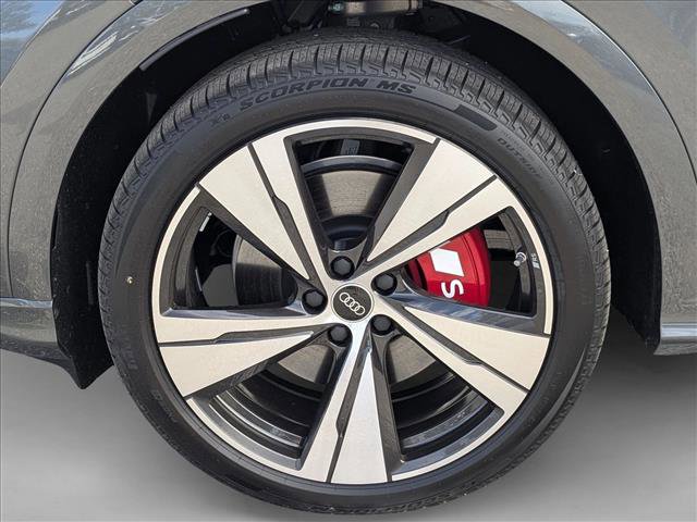 New 2025 Audi SQ5 Premium Plus image 9