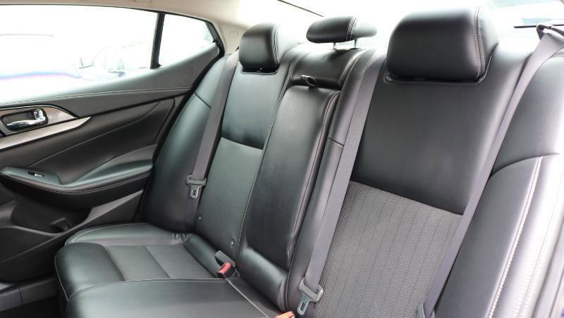 Used 2017 Nissan Maxima 3.5 SV image 16