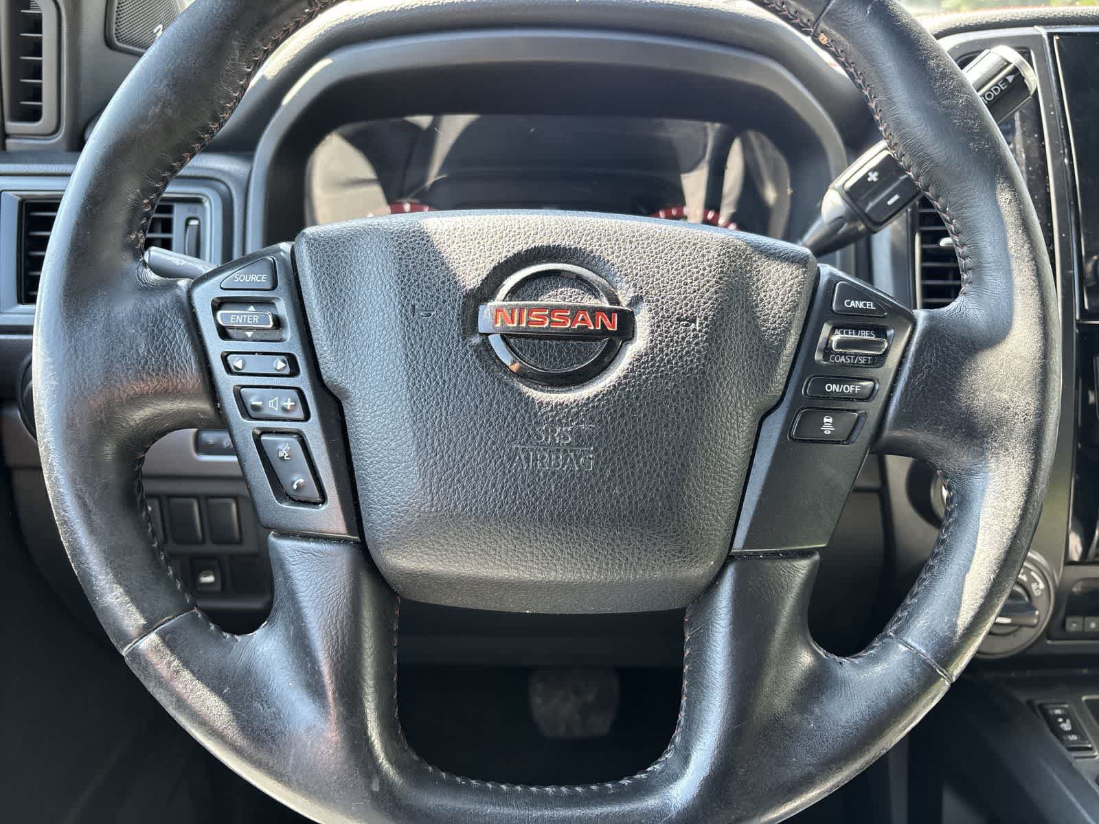 Used 2020 Nissan Titan PRO-4X w/ Pro-4x Convenience Package AWD/4WD image 9